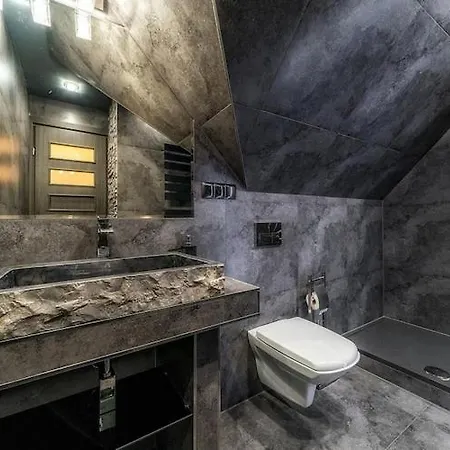 Luxury Villa, Pool, Sauna, Jacuzzi 別荘 *
